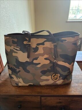 Michael Kors Camouflage Tote Bag - Olive, Brown, Black